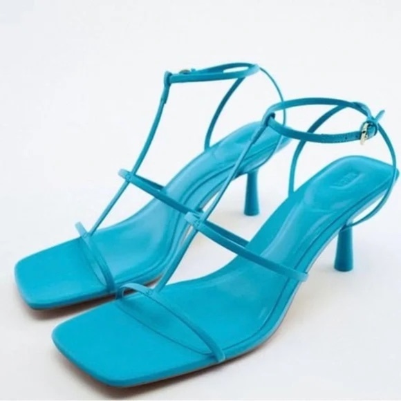 NWT. Zara Blue Strappy Mid-Height Heeled Sandals. Size 9. - Picture 2 of 5